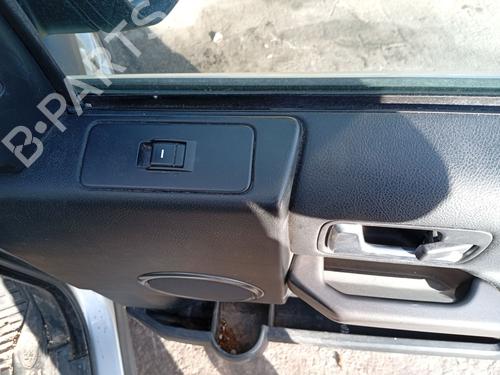 Used Right front window switch Right front window switch LAND ROVER DISCOVERY III (L319) 2.7 TD 4x4 (190 hp) 34007653 34007653