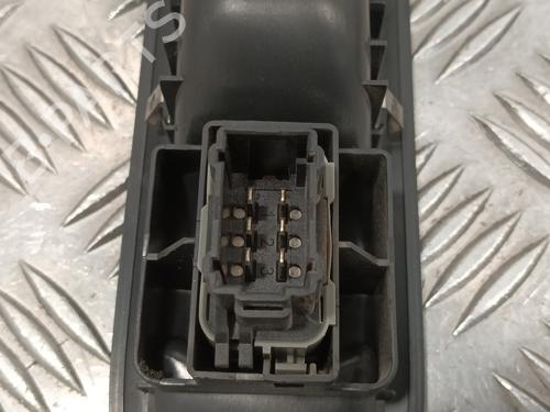 Right front window switch RENAULT CLIO III (BR0/1, CR0/1)  | BP13754925I26 