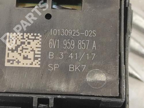 Left front window switch SKODA FABIA III (NJ3) 1.0 TSI | BP10089717I27 