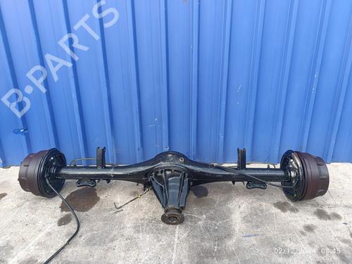 Used Rear axle NISSAN TRADE Van [1996-2000]  21692776
