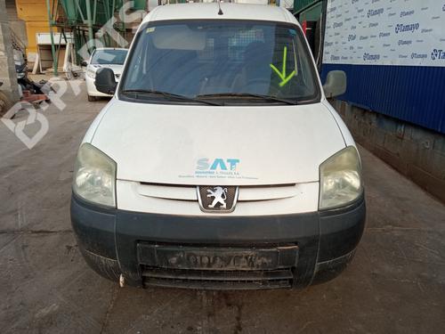 Front bumper PEUGEOT PARTNER Box Body/MPV (5_, G_) 1.9 D | BP7437671C7 