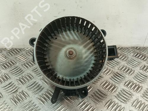 Used Heater blower motor Heater blower motor PEUGEOT 3008 II SUV (MC_, MR_, MJ_, M4_) 1.2 THP/ PureTech 130 (MRHNSM, MRHNSU, MRHNSJ, MRHNYW,... (131 hp) 35792015 35792015