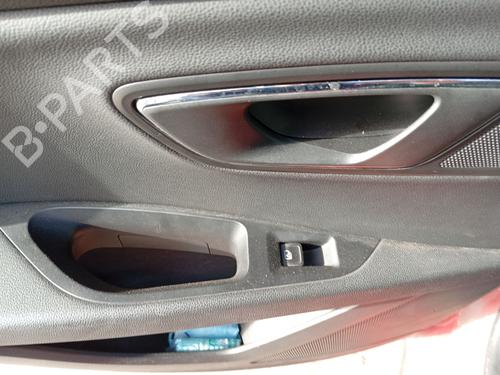 Comutador vidro trás esquerdo Comutador vidro trás esquerdo SEAT LEON (5F1) 1.4 TSI (125 hp) 33975301 33975301