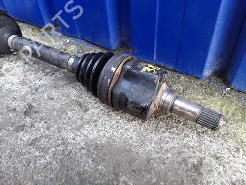 Left front driveshaft CHRYSLER VOYAGER IV (RG, RS) 2.4 | BP889043M38 
