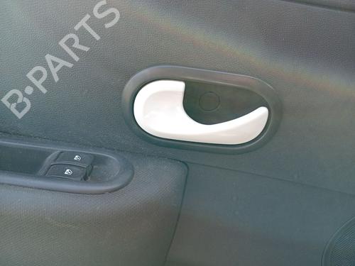 Venstre fortil invendig håndtag Venstre fortil invendig håndtag RENAULT CLIO III (BR0/1, CR0/1) 1.5 dCi (75 hp) 34539153 34539153