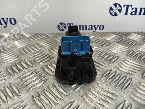 Left front window switch FORD MONDEO III (B5Y) 2.0 16V TDDi / TDCi | BP22274082I27 