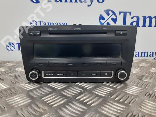 Radio SKODA OCTAVIA II (1Z3) 1.6 TDI (105 hp) 8226501