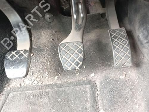 Used Break pedal Break pedal 37521800 37521800