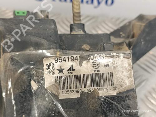 Right front fog light PEUGEOT 407 SW (6E_, 6D_)  | BP23094455C31 
