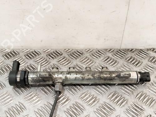 Used Injection rail Injection rail 37197432 37197432