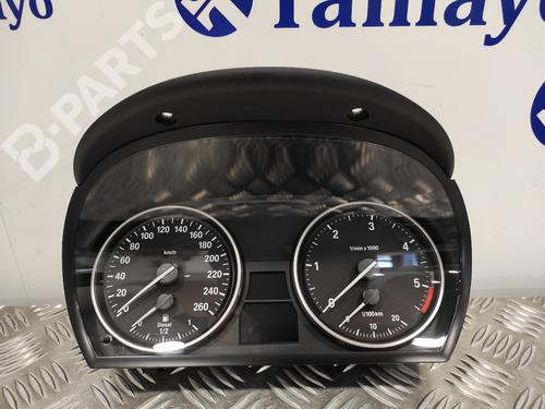 Used Instrument cluster BMW X1 (E84) xDrive 23 d (204 hp) 10297436