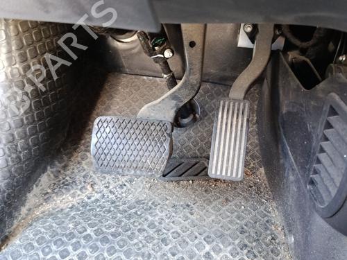 Used Break pedal Break pedal 39613990 39613990