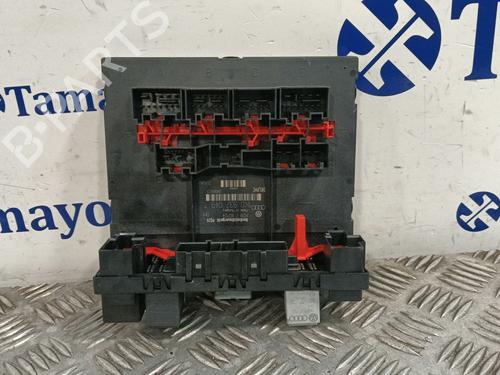 Used Fuse box Fuse box VW GOLF V (1K1) 2.0 TDI (136 hp) 40088683 40088683