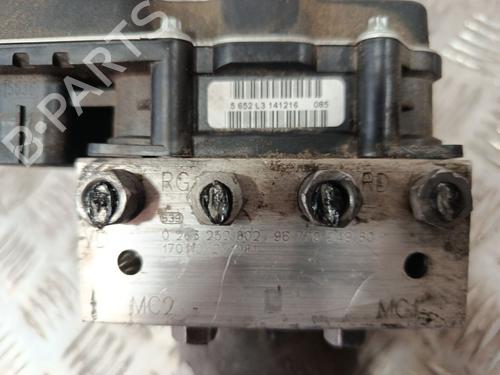 ABS pump CITROËN C4 II (NC_) 1.2 THP 110 (NCHNZ6, NCHNV6) | BP39815179M43 - Image 7