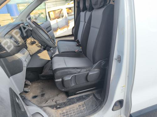 left-front-seat-peugeot-expert-van-v_-2016-40044578 main image