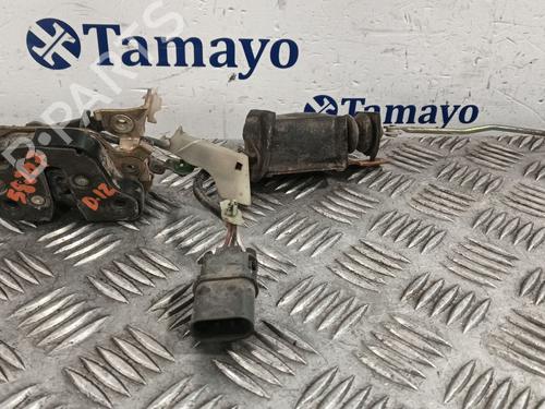 Used Front left lock NISSAN TERRANO I (WD21) [1986-1996]  29523139