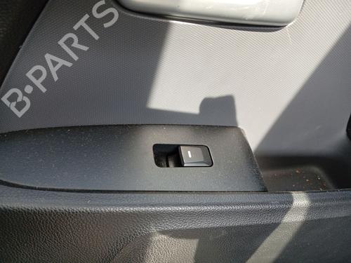 Mando elevalunas trasera derecho Mando elevalunas trasera derecho KIA SPORTAGE III (SL) 1.6 GDI (135 hp) 36775684 36775684