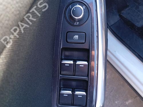 Used Left front window switch Left front window switch MAZDA CX-5 (KE, GH) 2.2 D (KE2FW) (150 hp) 33816683 33816683