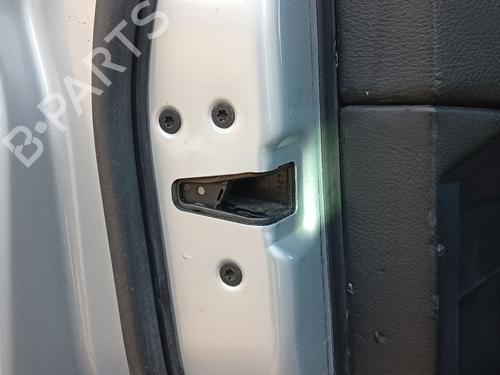 Used Front left lock Front left lock LAND ROVER DISCOVERY III (L319) 2.7 TD 4x4 (190 hp) 33704708 33704708