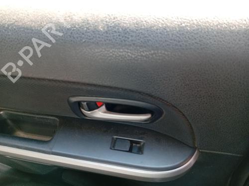 Maniglia interna posteriore sinistra Maniglia interna posteriore sinistra SUZUKI GRAND VITARA II (JT, TE, TD) 1.9 DDiS All-wheel Drive (JT419, TD44, JB419WD, JB419XD,... (129 hp) 36393333 36393333
