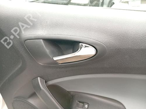Maneta interior delantera derecha Maneta interior delantera derecha SEAT IBIZA IV (6J5, 6P1) 1.6 TDI (90 hp) 37521778 37521778