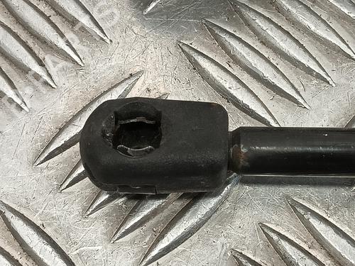 Tailgate lift support LAND ROVER RANGE ROVER SPORT I (L320) 2.7 D 4x4 | BP14853497C138 