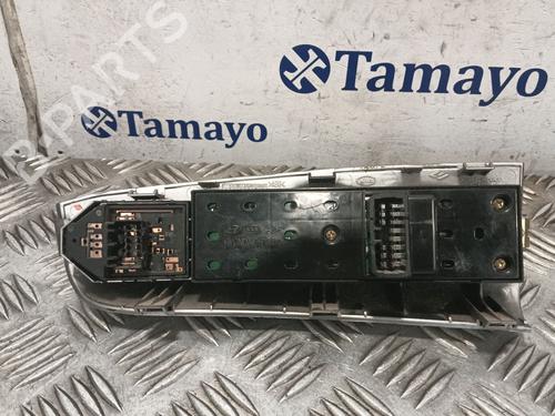 Left front window switch KIA SPORTAGE II (JE_, KM_) 2.0 CRDi | BP29268077I27 