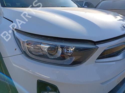 right-headlight-kia-stonic-yb-2017-36597330 main image