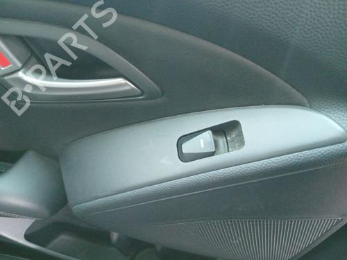Used Left rear window switch Left rear window switch 37419933 37419933
