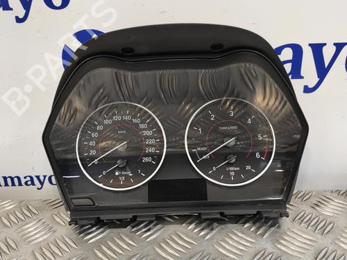 Used Instrument cluster BMW 1 (F21) 120 d (190 hp) 17429476
