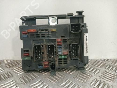 Used Fuse box Fuse box PEUGEOT 307 (3A/C) 2.0 HDi 90 (90 hp) 33695474 33695474