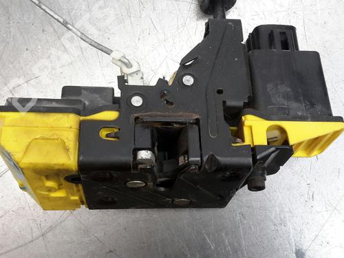 Rear left lock VOLVO XC90 I (275)  | BP7223250C100 