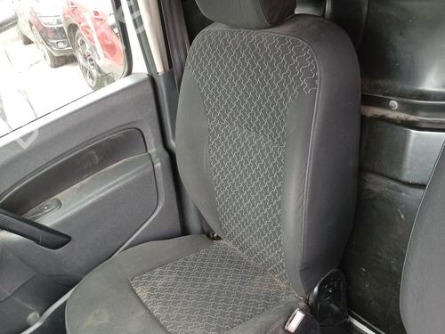 Siège avant droit Siège avant droit RENAULT KANGOO Express (FW0/1_) 1.5 dCi 70 (FW0A, KW0V) (68 hp) 36410370 36410370