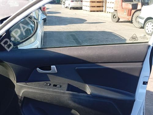 Used Front right window mechanism Front right window mechanism KIA SPORTAGE III (SL) 1.7 CRDi (116 hp) 36668254 36668254