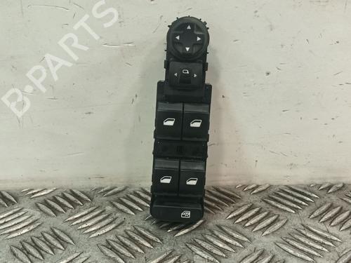Used Left front window switch Left front window switch 33718601 33718601