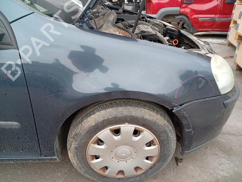 Guarda-lamas direito Guarda-lamas direito VW GOLF V (1K1) 1.6 (102 hp) 36489719 36489719