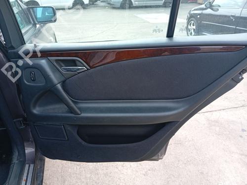 Bageste højre beklædning Bageste højre beklædning MERCEDES-BENZ E-CLASS (W210) E 280 (210.053) (193 hp) 35901555 35901555