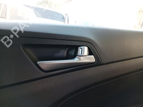 Højre bagtil invendig håndtag Højre bagtil invendig håndtag HYUNDAI TUCSON (TL, TLE) 1.6 GDi (132 hp) 36115196 36115196