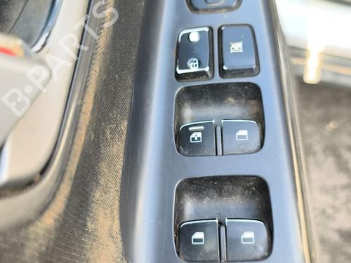 Used Left front window switch Left front window switch HYUNDAI KONA (OS, OSE, OSI) 1.0 T-GDi (120 hp) 39552754 39552754