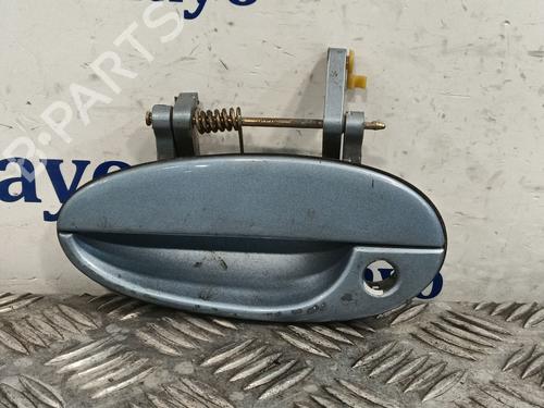 Używane Klamka zewnętrzna drzwi przednich lewych FIAT BRAVO I (182_) 1.9 TD 100 S (182.AF) (100 hp) 31334226