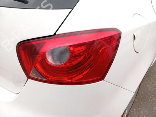 Used Right taillight Right taillight 37521801 37521801