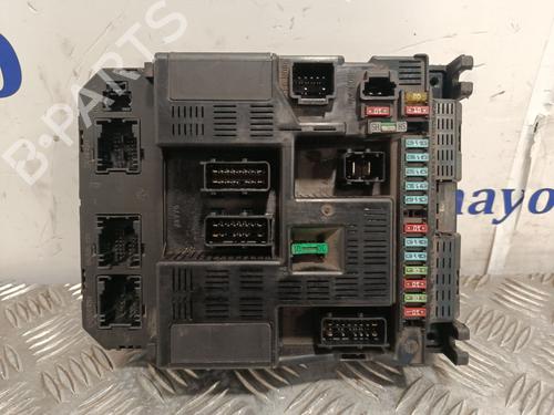 fuse-box-peugeot-307-3ac-2000-2001-2002-2003-2004-2005-2006-2007-2008-2009-2010-2011-2012-31824204 main image