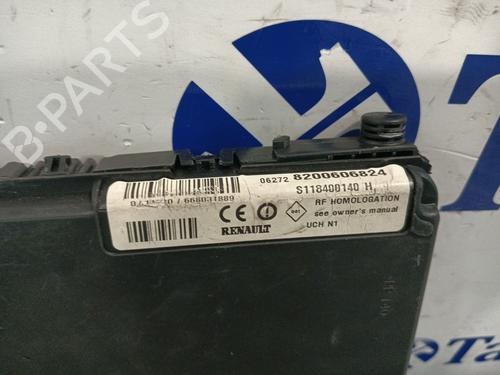 Fuse box RENAULT MEGANE II Saloon (LM0/1_) 1.5 dCi (LM1E) | BP31538666E1