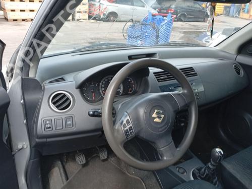 Used Driver airbag Driver airbag SUZUKI SWIFT III (MZ, EZ) 1.3 DDiS (RS413D) (69 hp) 35751794 35751794