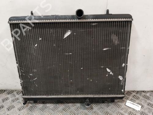 Used Water radiator Water radiator 37758964 37758964