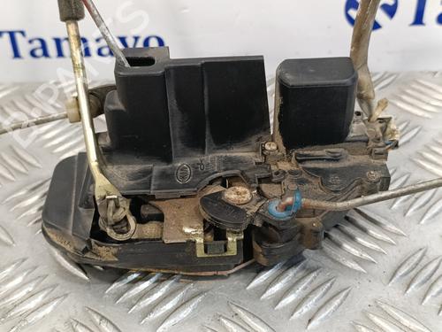 Used Front right lock KIA CARENS II MPV (FJ) [2002-2013]  17660834