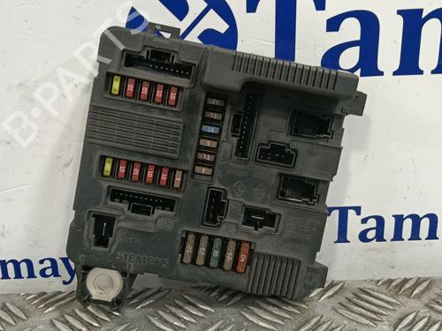 Sikringsdåse RENAULT MEGANE II Saloon (LM0/1_) 1.6 (113 hp) 30599716