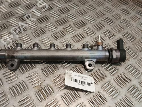 Used Injection rail Injection rail 37793627 37793627
