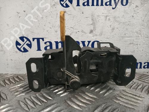 Used Hood lock MERCEDES-BENZ A-CLASS (W176) A 200 CDI / d (176.008) (136 hp) 29743602