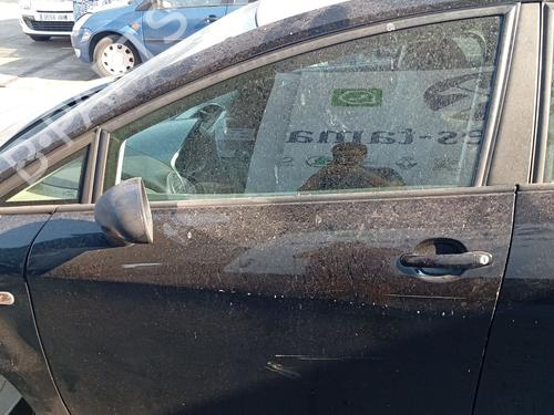 Used Left front door Left front door 37640936 37640936